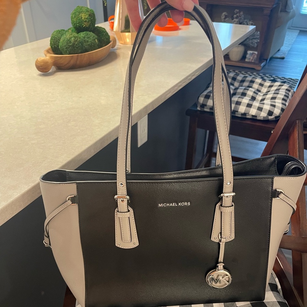 Michael Kors Tote